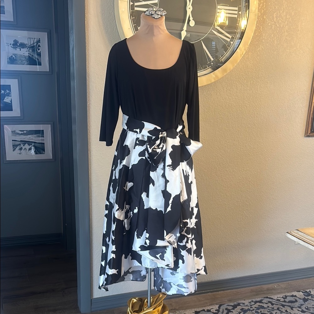R & M Richards Collection Hi - Lo Black and White Dress - Picture 5 of 9